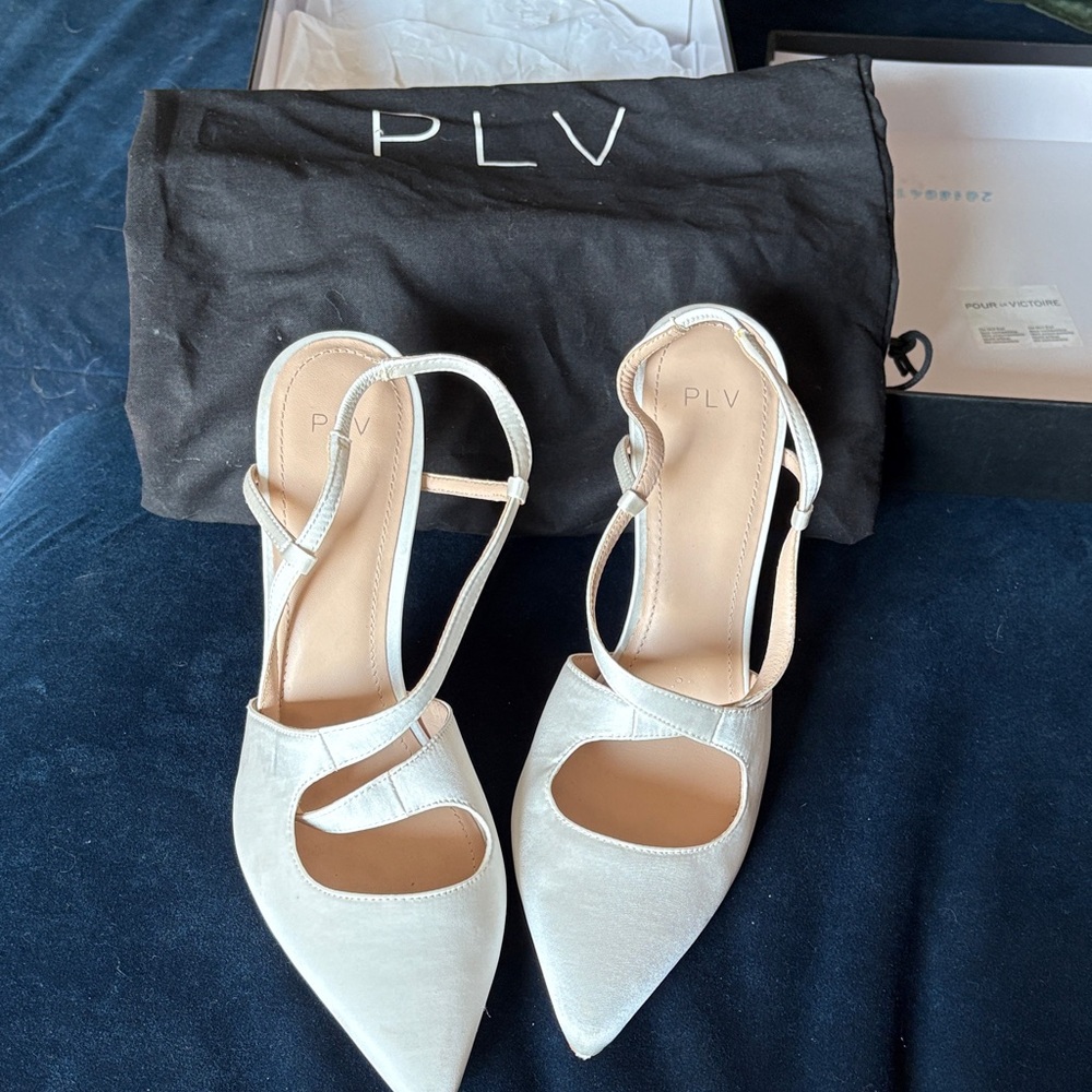 Pour La Victoire White Cerry Satin White Slingback Heels
